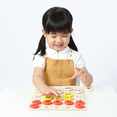 公文式有趣益智教具和文具